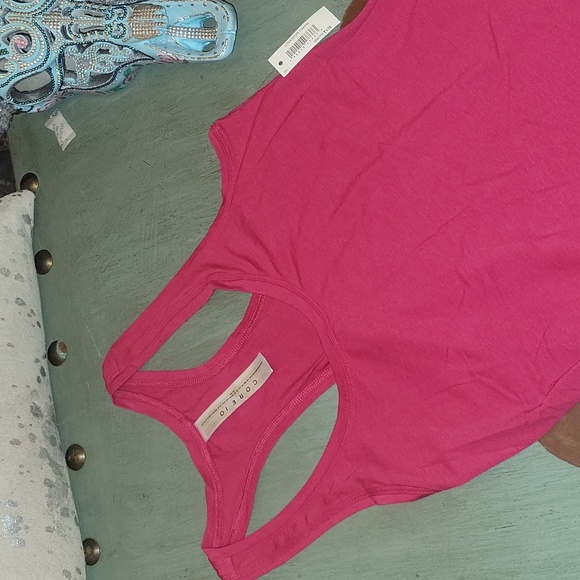 🆕️ Pink Tank - Picture 4 of 7